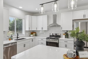 156 Reading Ave-S0206-020.jpg