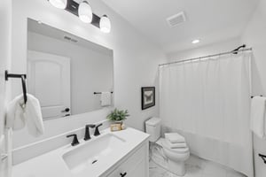 156 Reading Ave-S0206-026.jpg