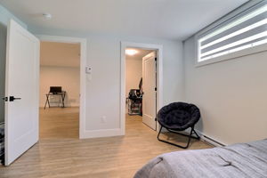  Photo 48
