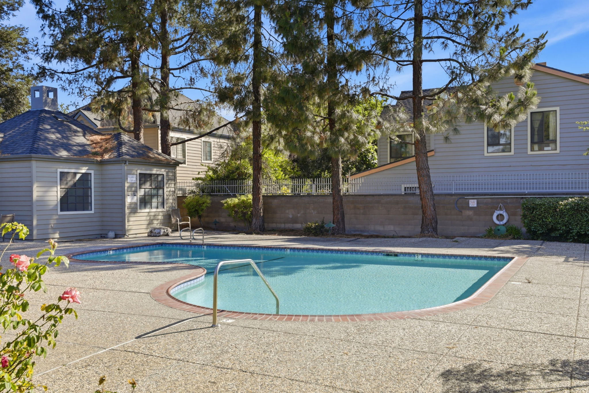 040_F8_1560 Chihong Dr