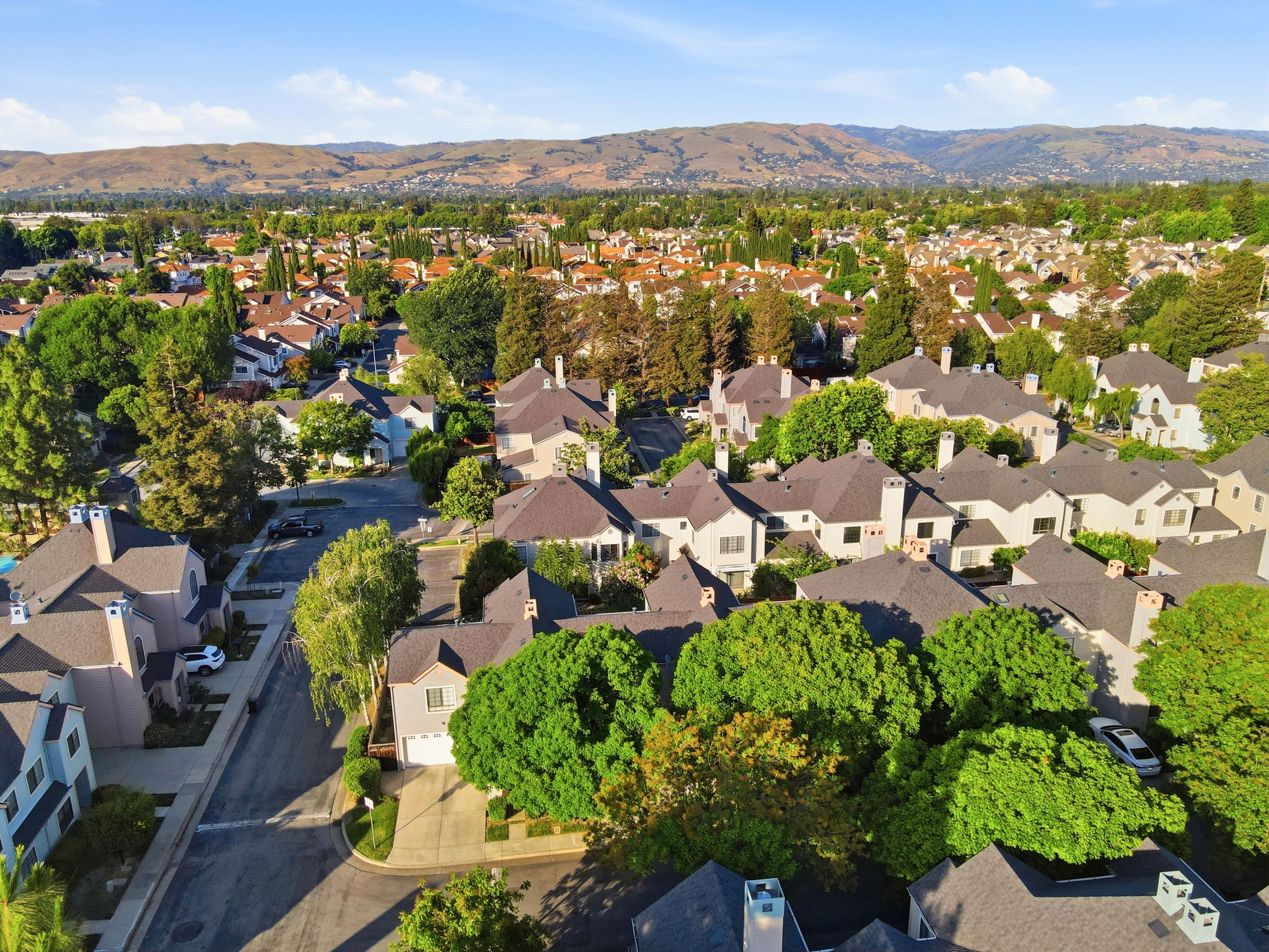 004_F8_AERIAL_1560 Chihong Dr