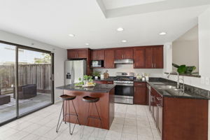 012_F8_1560 Chihong Dr