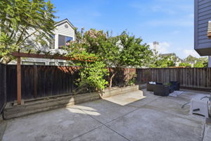 038_F8_1560 Chihong Dr