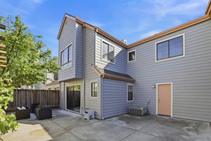 039_F8_1560 Chihong Dr