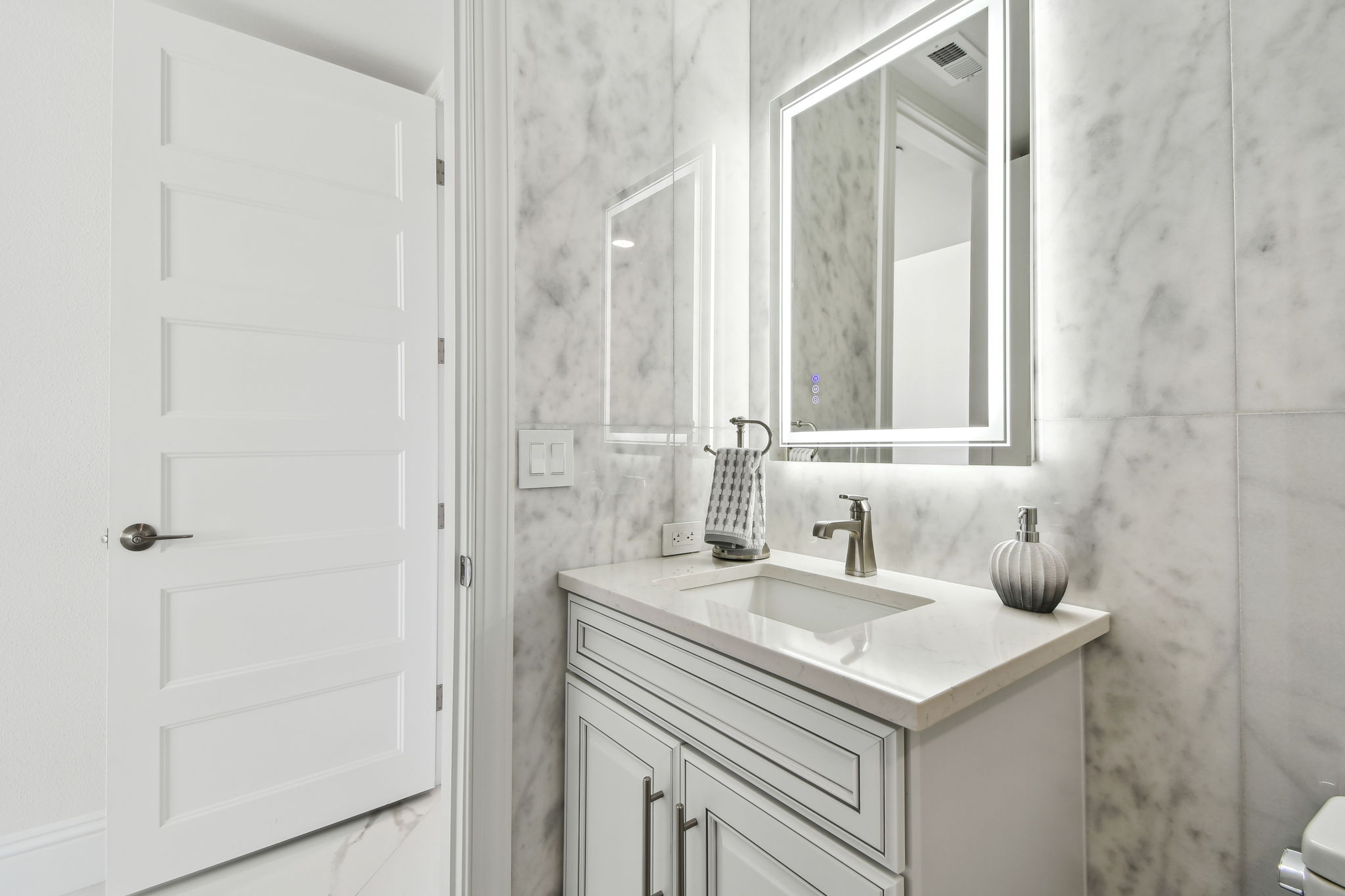 Guest Bathroom En Suite