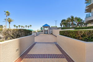 Walkway to Outdoor Amenities