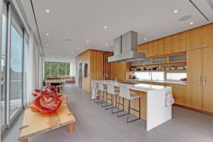 Island seating for four