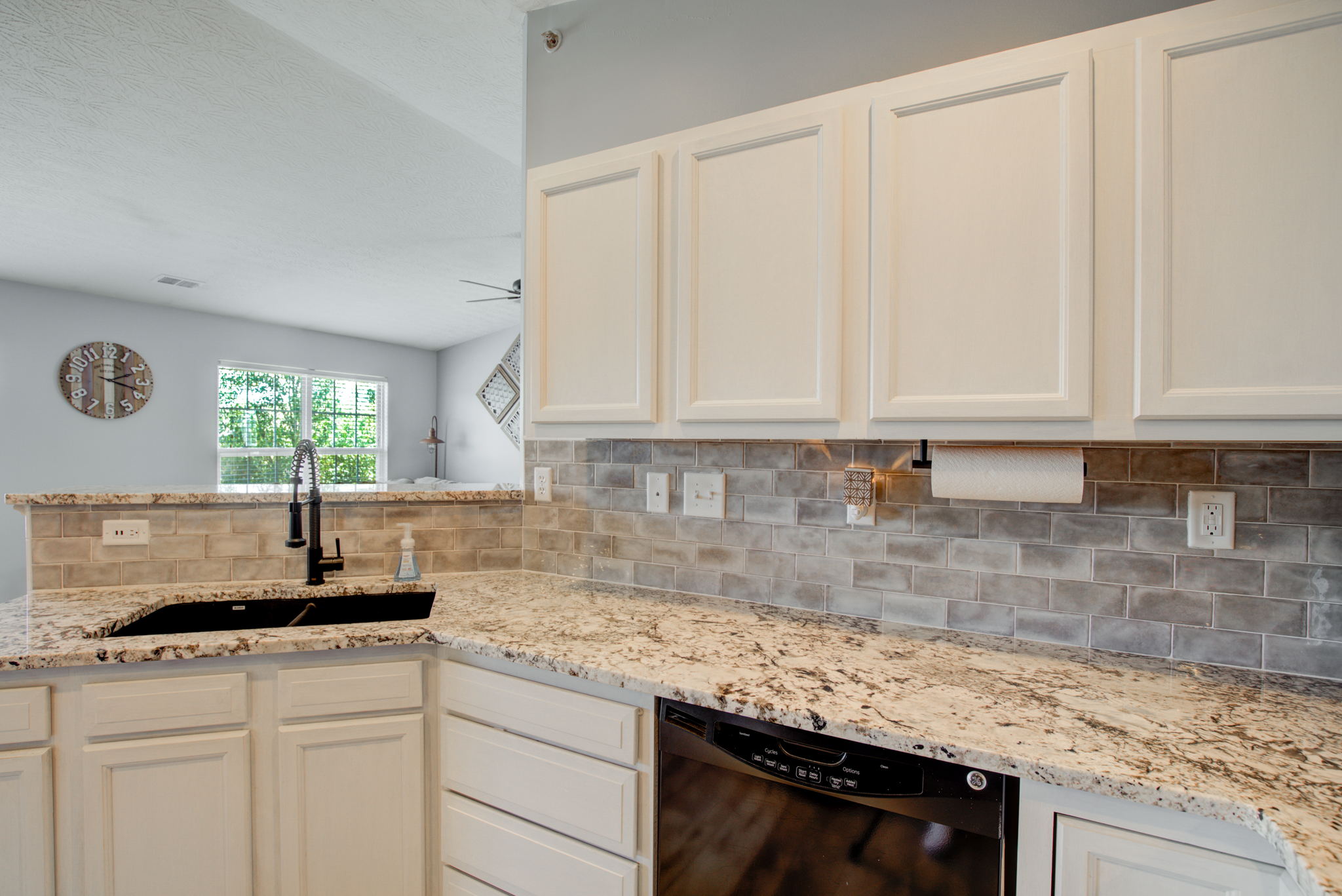 15 Kitchen