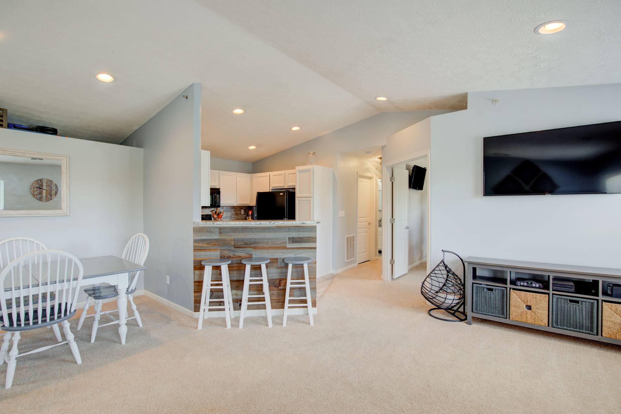 11 Dining Room