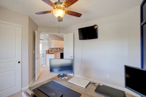 25 Bedroom2