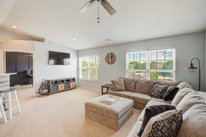 6 Living Room
