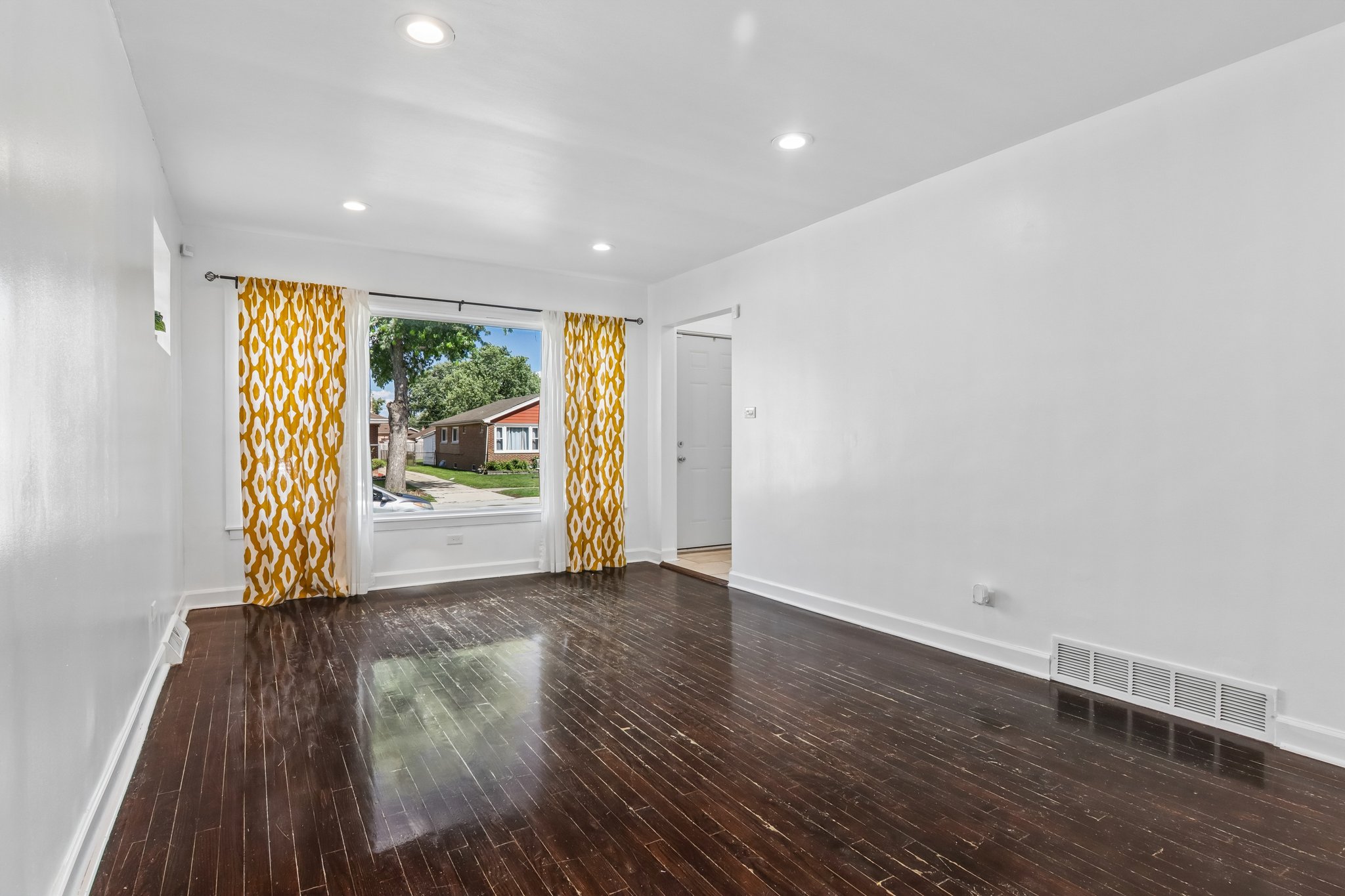 Ingleside Ave-S1406-007.jpg