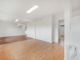  Photo 50