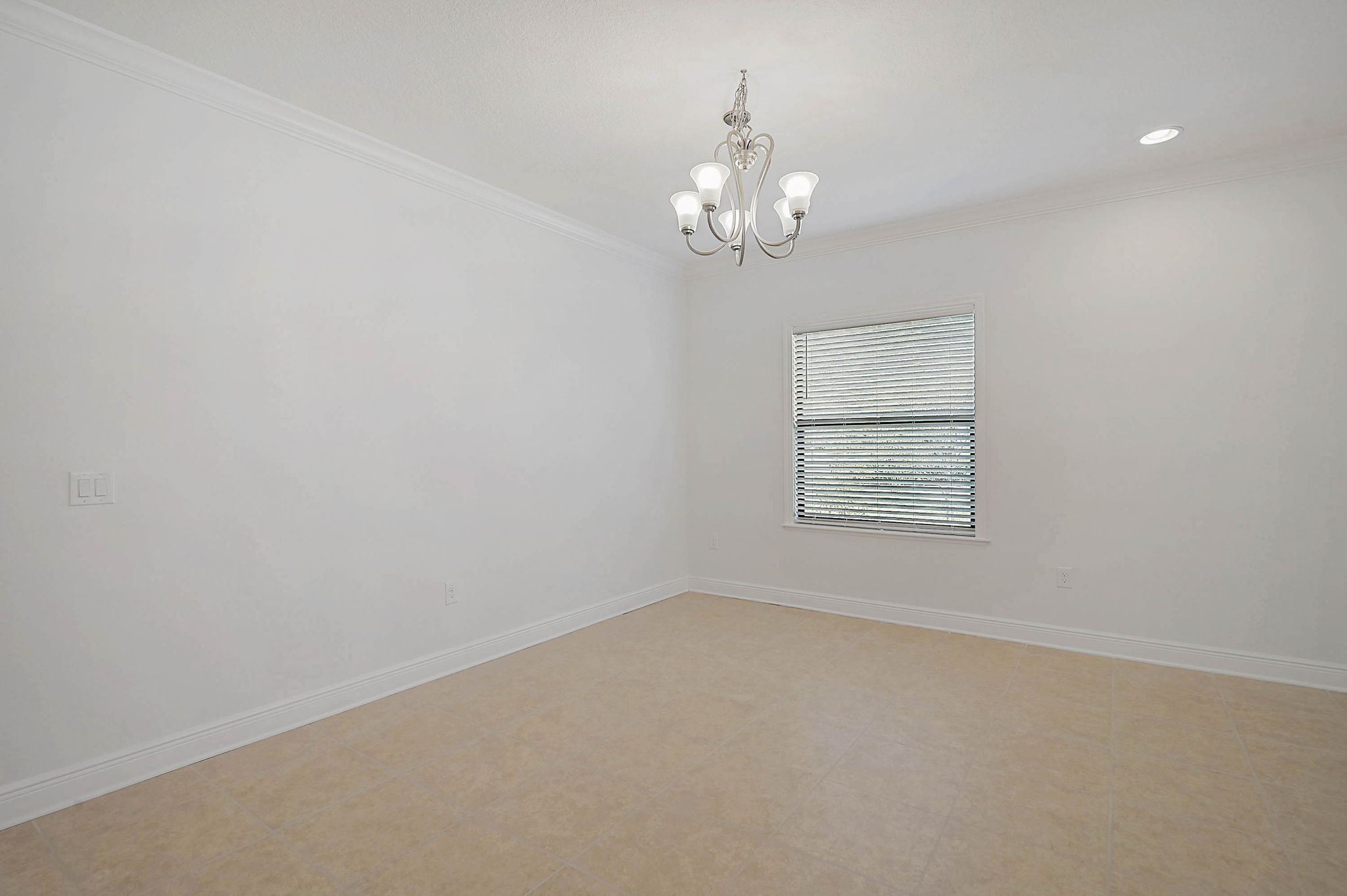 15608 31st St E-15