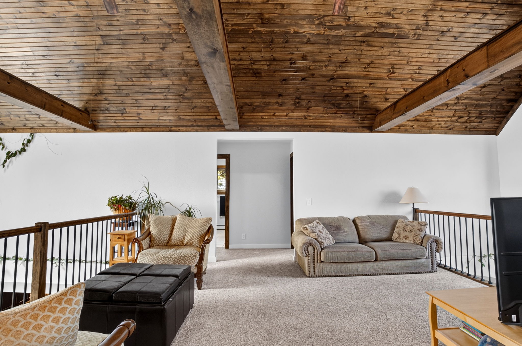  Photo 47