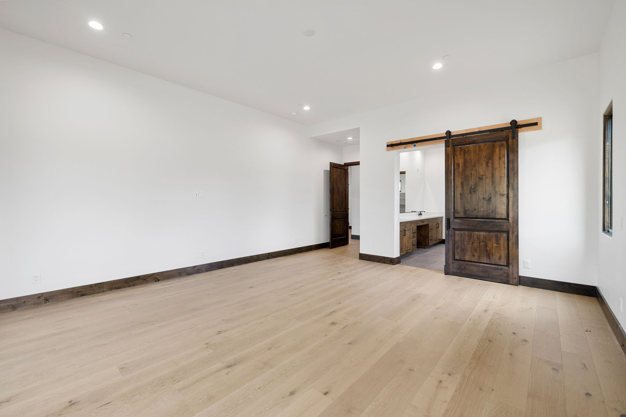 Primary Bedroom_1