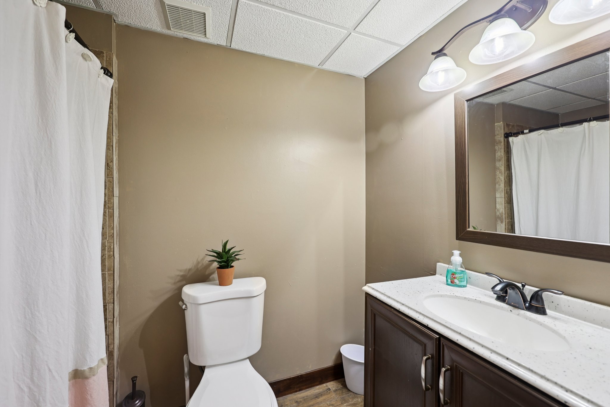 Lexington Ave NE-S1109-023.jpg