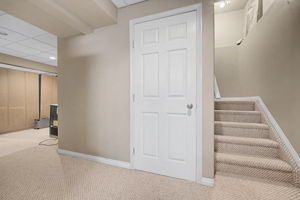  Photo 33