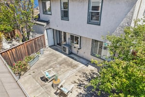 Clampett Way-S2005-059.jpg