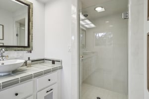 Manzanita Ave-0805-036.jpg