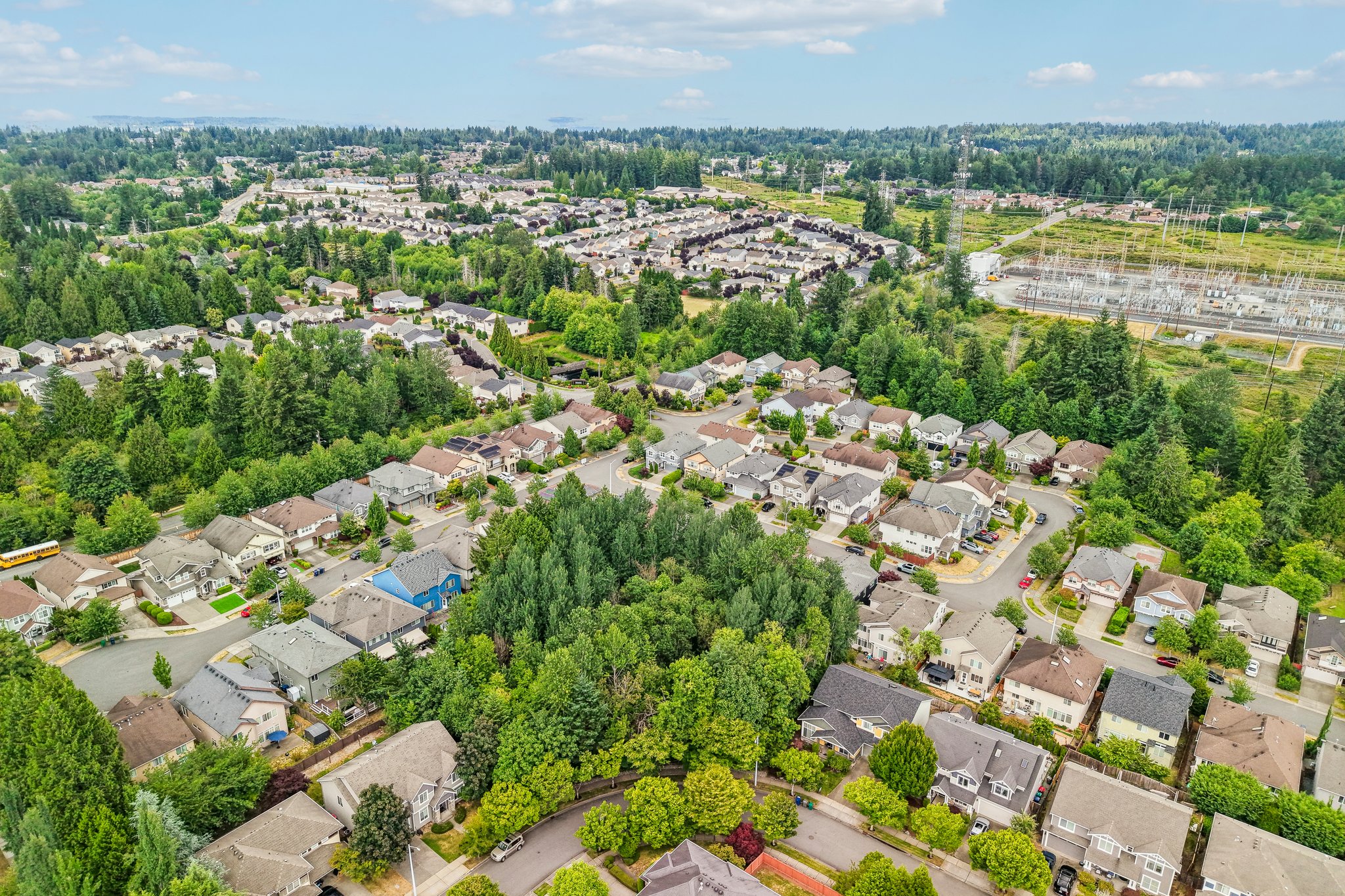 36 Ave SE-S0907-043.jpg