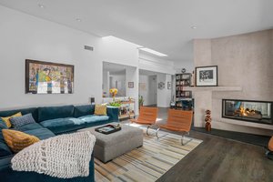 1563 N Doheny Drive-16.jpg