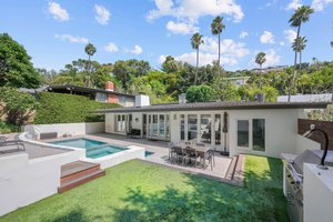 1563 N Doheny Drive-46.jpg