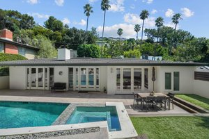 1563 N Doheny Drive-47.jpg