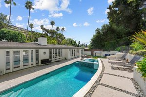 1563 N Doheny Drive-49.jpg