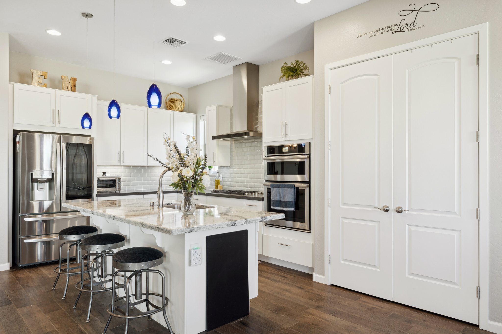 1564 E Yorkshire Ave - 008.jpg