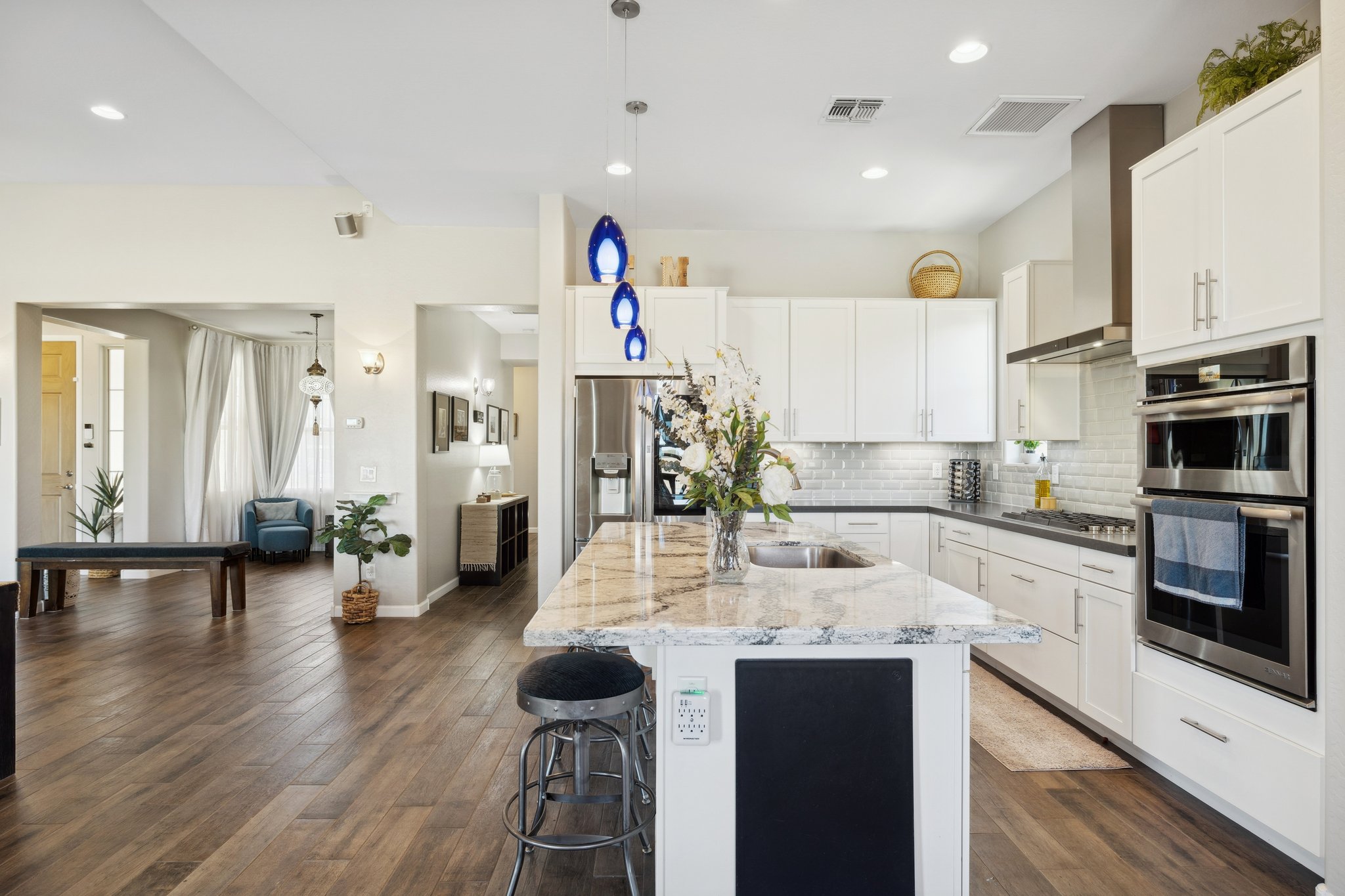 1564 E Yorkshire Ave - 009.jpg