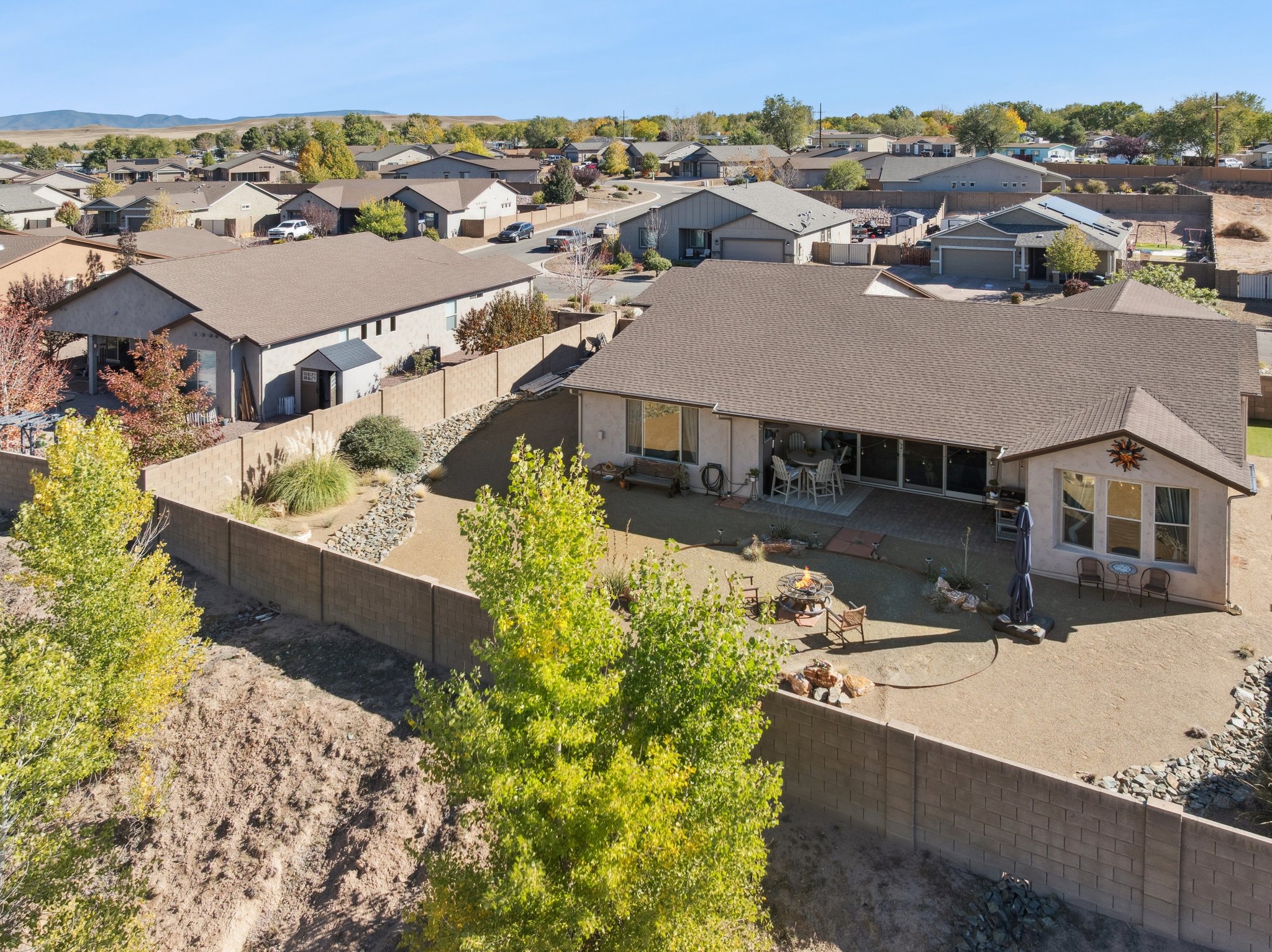 1564 E Yorkshire Ave - 013 (2).jpg