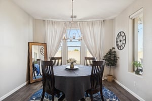 1564 E Yorkshire Ave - 011.jpg