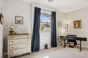 1564 E Yorkshire Ave - 016.jpg