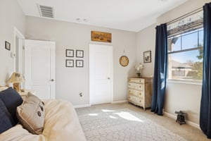 1564 E Yorkshire Ave - 017.jpg