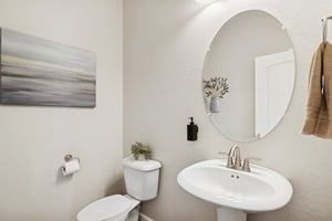 1564 E Yorkshire Ave - 021.jpg