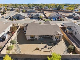 1564 E Yorkshire Ave - 015 (2).jpg