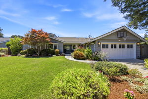 001_F8_1564 Wessex Ave