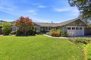 003_F8_1564 Wessex Ave