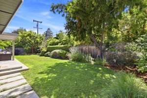042_F8_1564 Wessex Ave