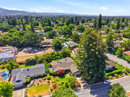 007_F8_AERIAL_1564 Wessex Ave