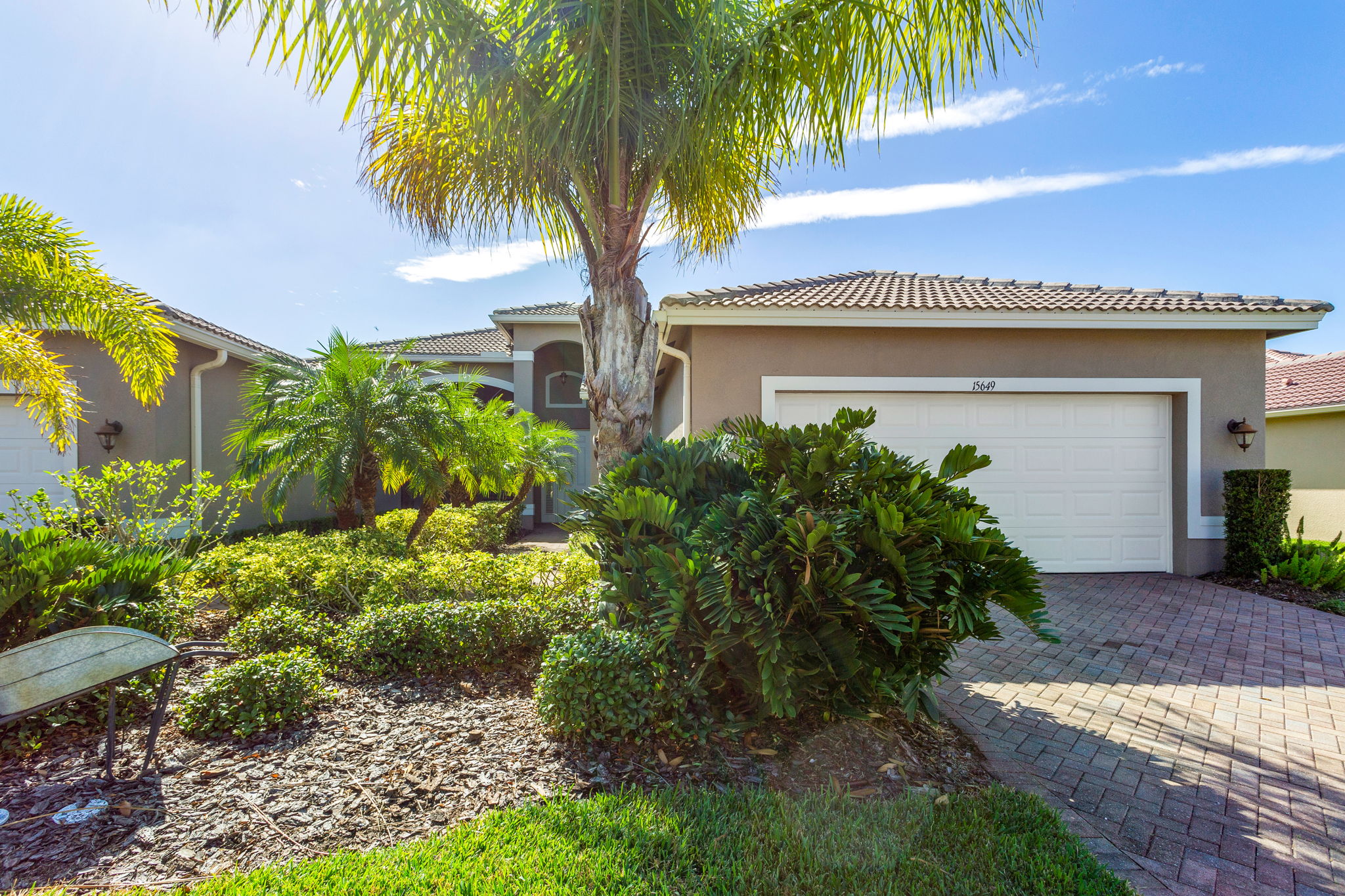 15649 Aurora Lake Cir, Wimauma, FL 33598 HDS Real Estate Photography