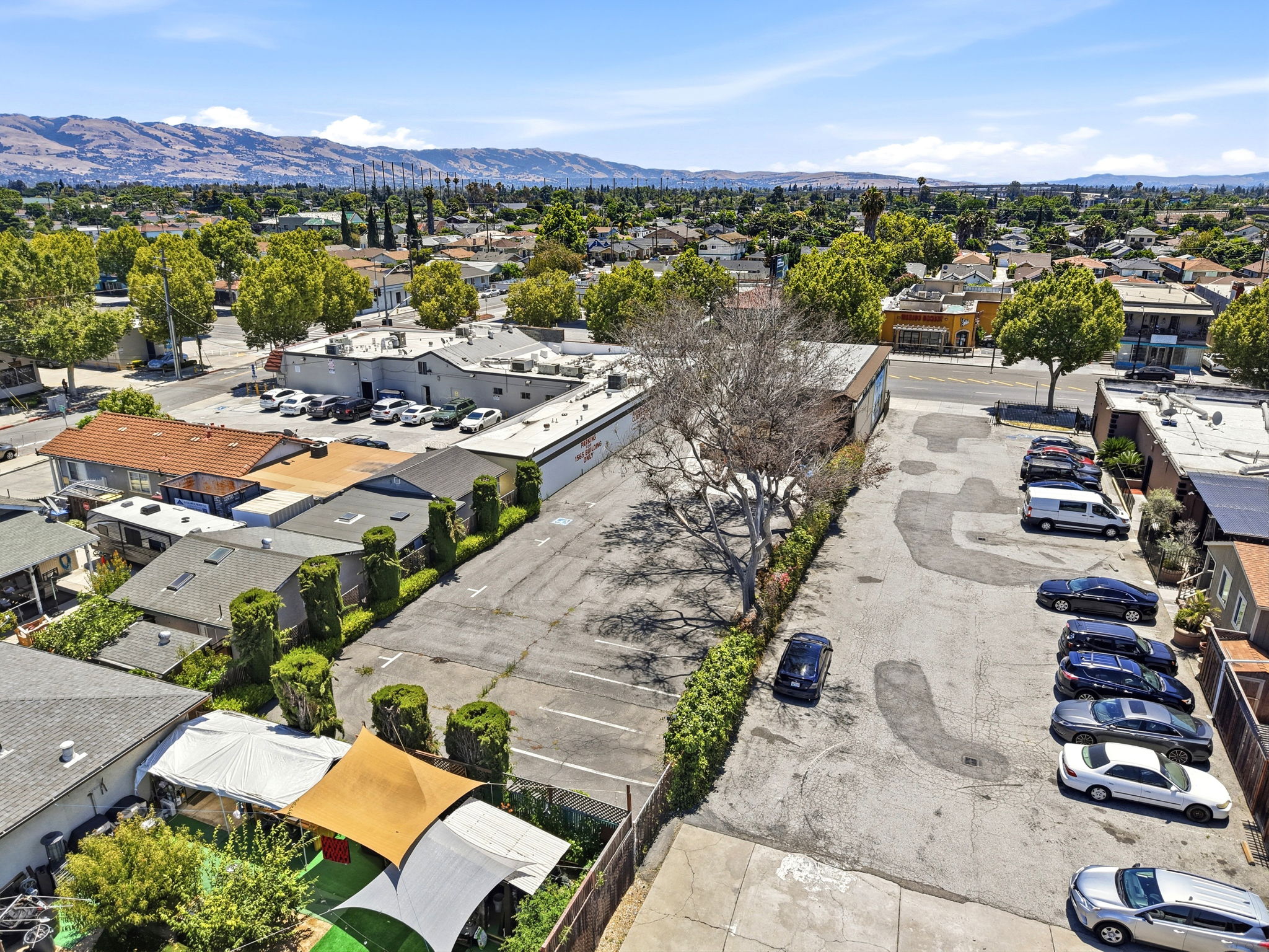 004_F8_AERIAL_1565 Alum Rock Ave