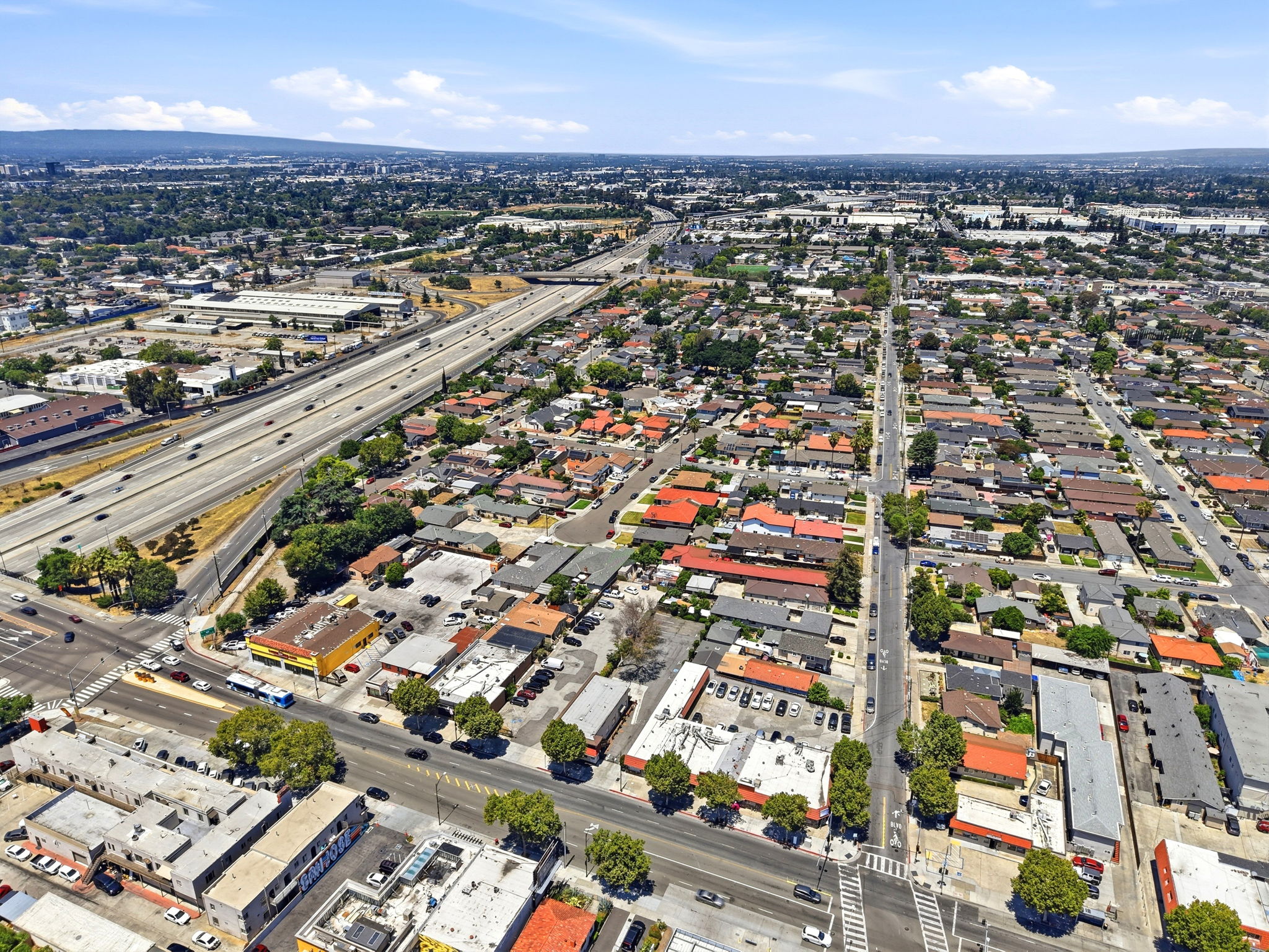 012_F8_AERIAL_1565 Alum Rock Ave