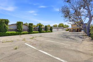 033_F8_1565 Alum Rock Ave