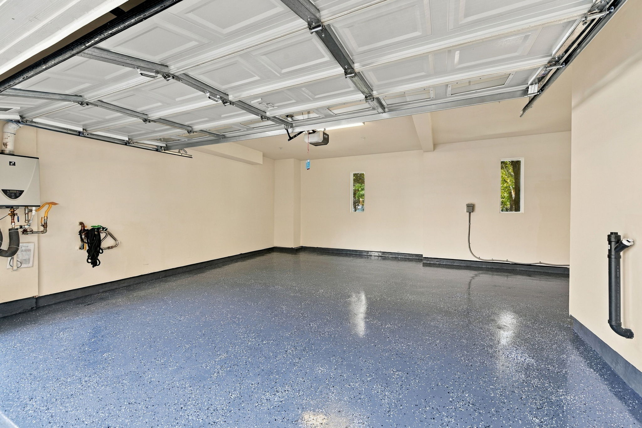 039_F8_1565 McCandless Dr
