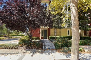 001_F8_1565 McCandless Dr