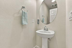 034_F8_1565 McCandless Dr