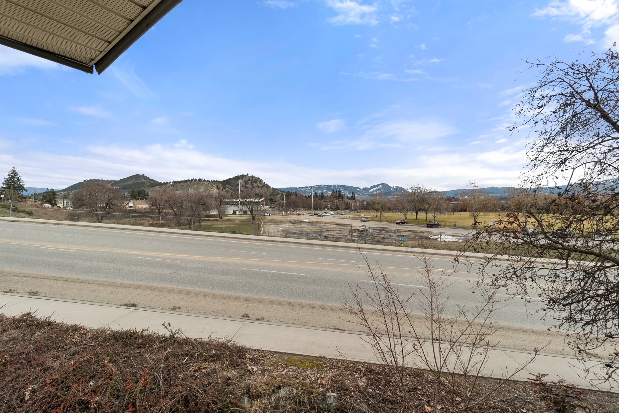 1565 Noble Ct, Kelowna, BC V1Y 8K8, Canada Photo 21