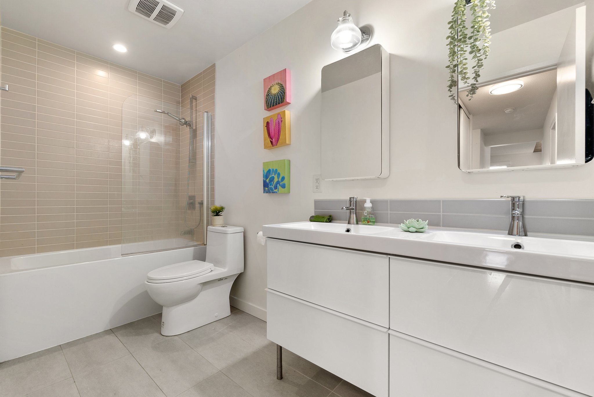 1565 Noble Ct, Kelowna, BC V1Y 8K8, Canada Photo 17